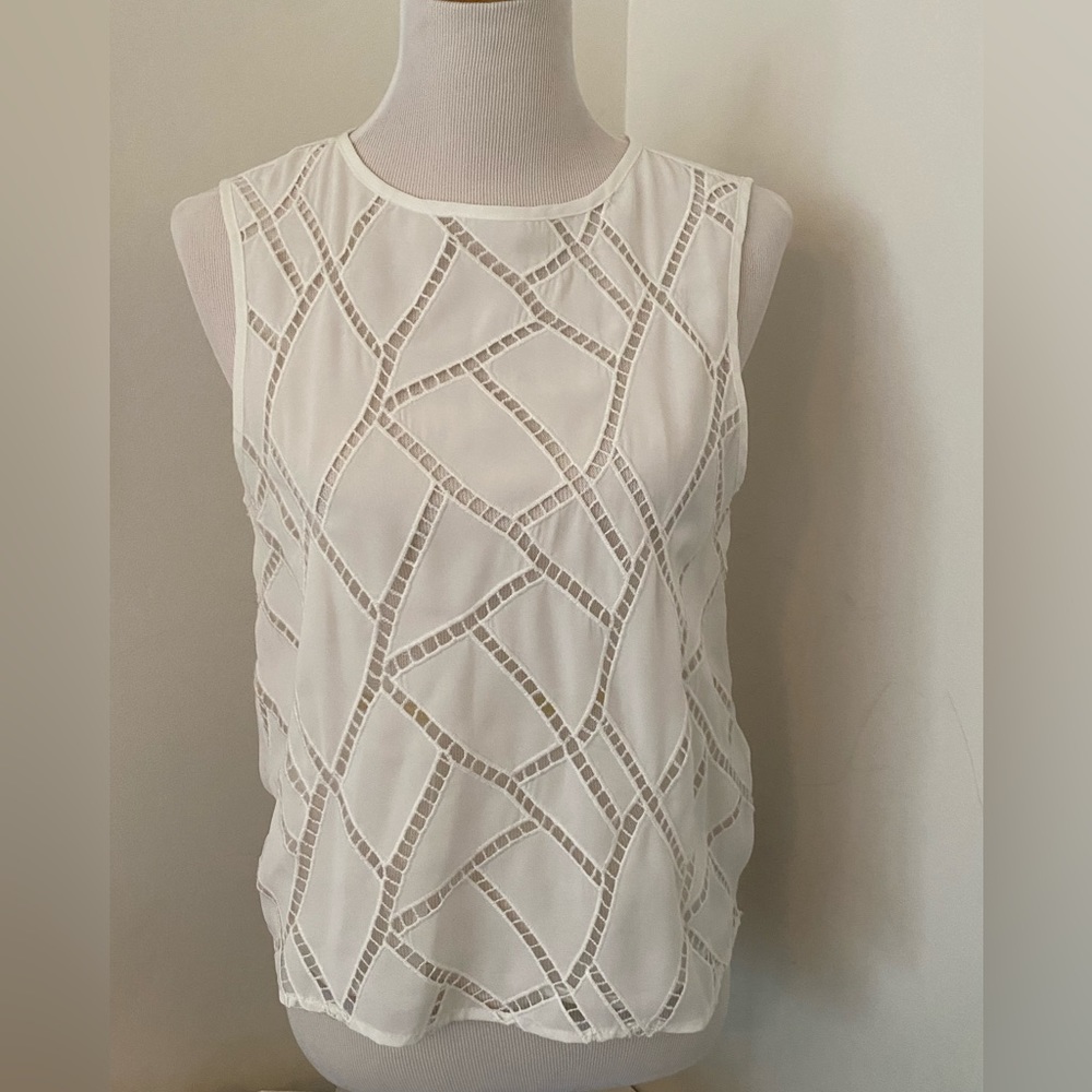 NWT ENGLISH FACTORY White Sleeveless Blouse - Size Medium